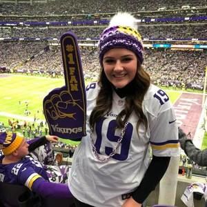 Meet your Posher, Lauren